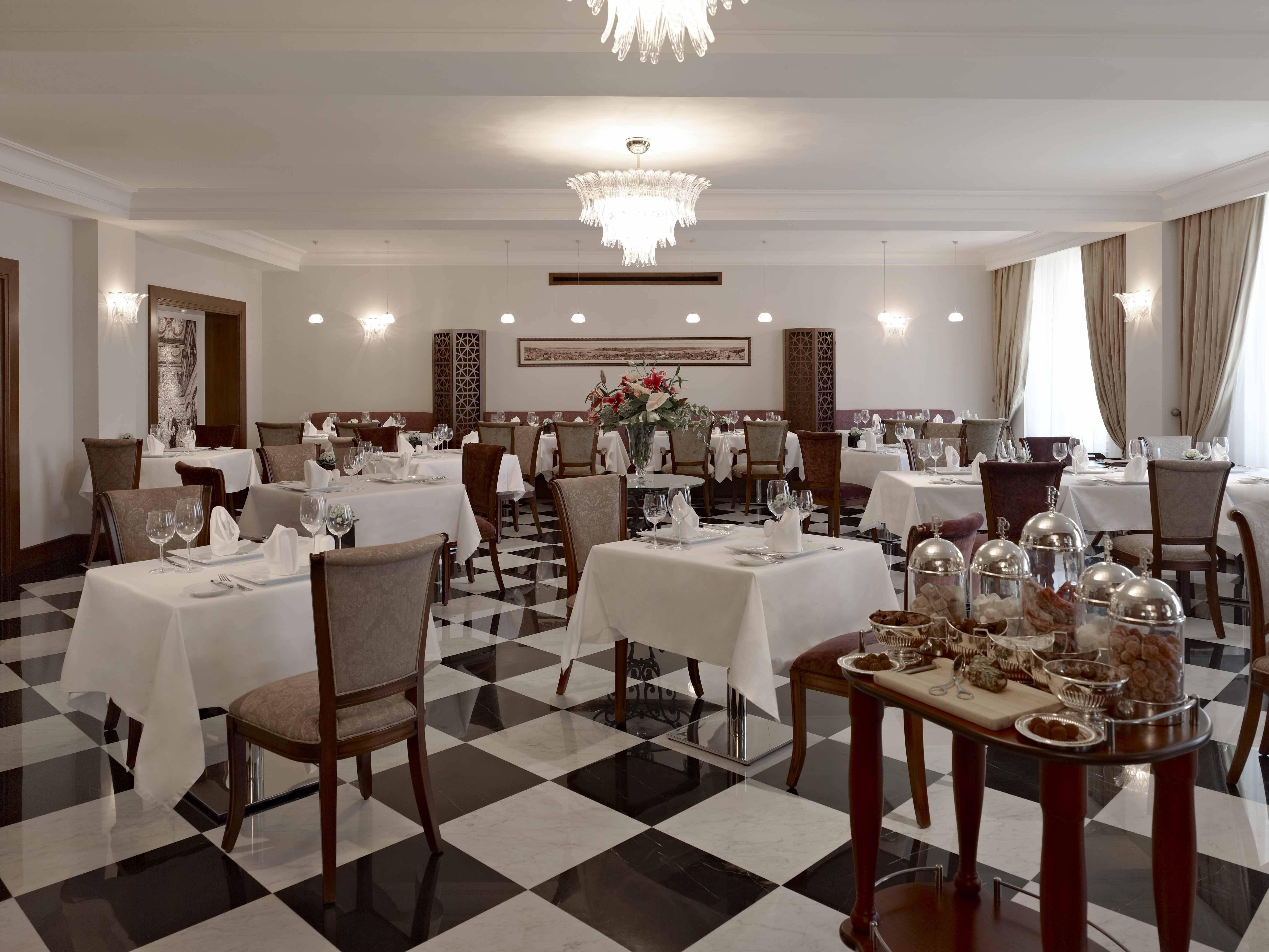 Pera Palace Hotel Istanbul Exterior foto Restaurant